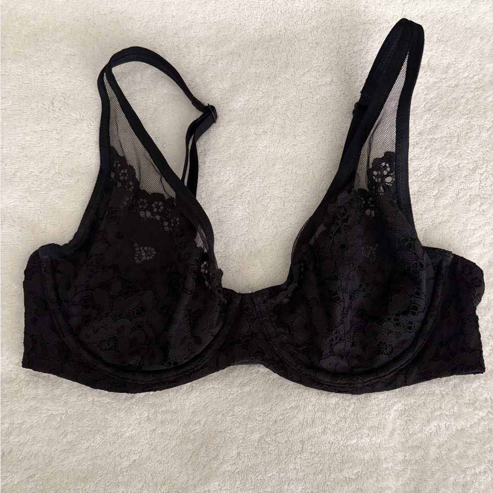 Victoria’s Secret Body by Victoria Underwire Bra 36C